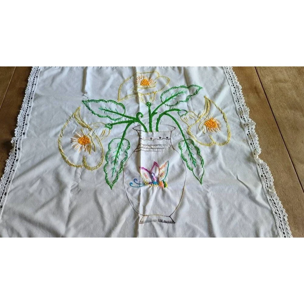 Butterfly Flowerpot Floral Arrangement Dresser Scarf